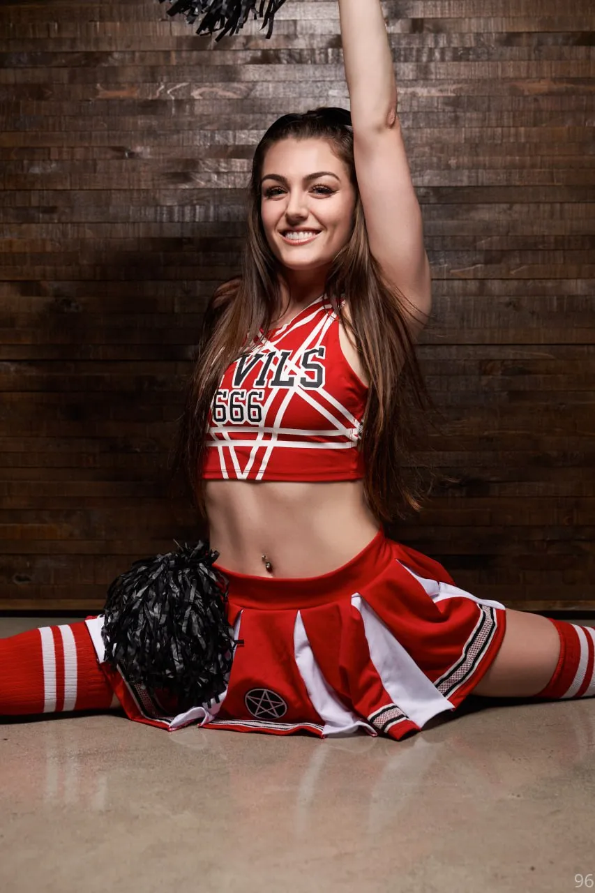 ally hardesty preview