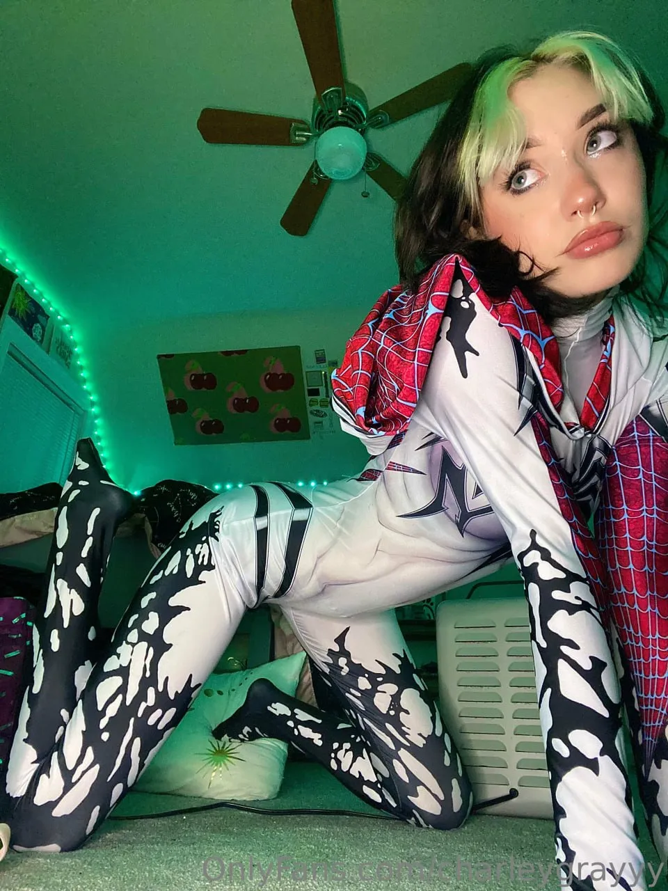 charleygrayy Preview