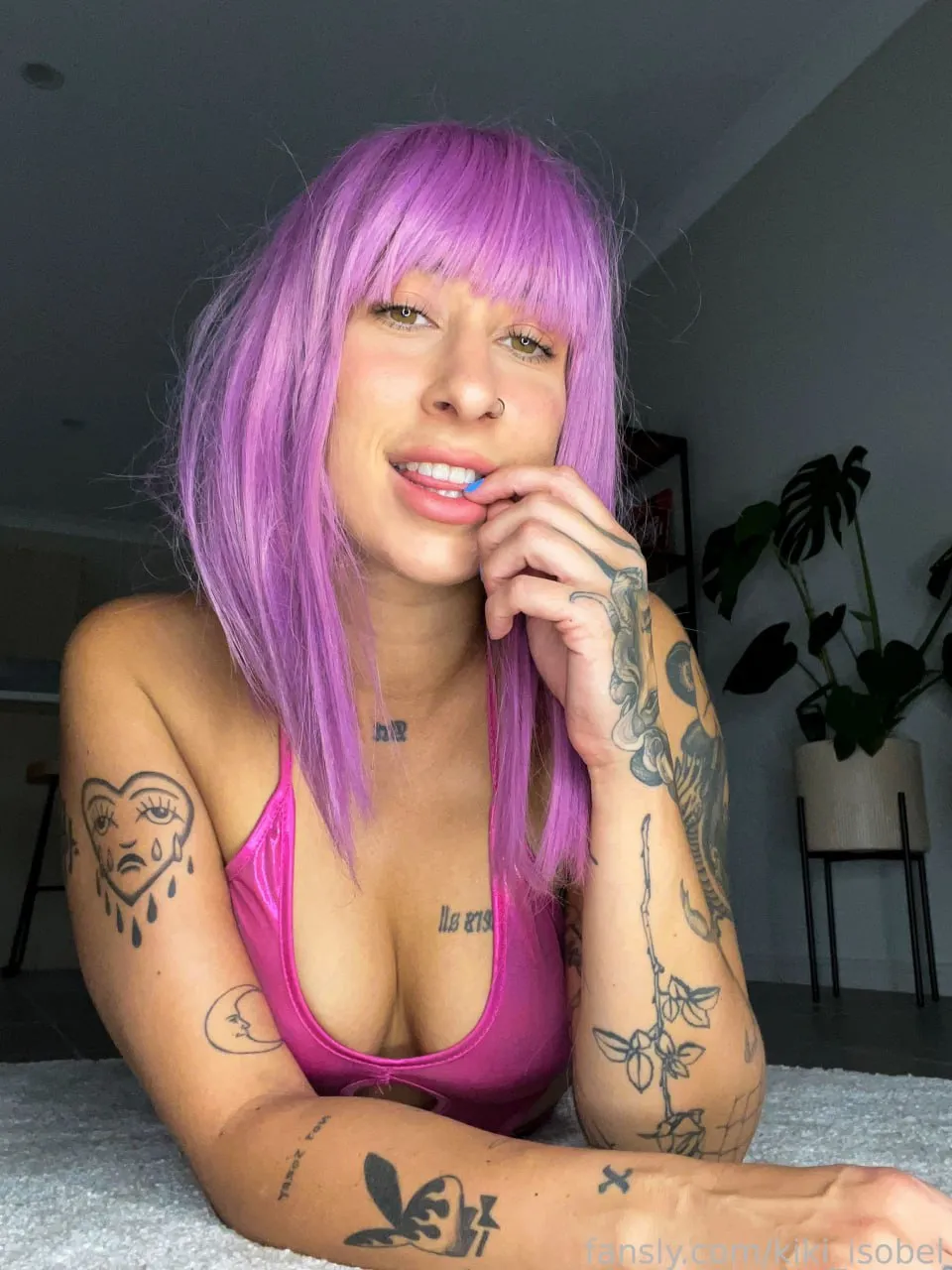 kiki isobel preview